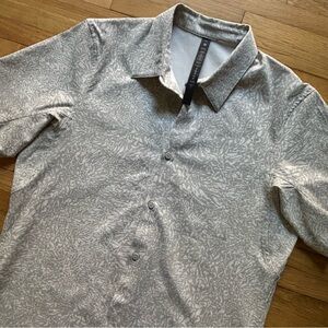 Lululemon Shirt Men Medium M Airing Easy Button Performance Stretch Gray Travel